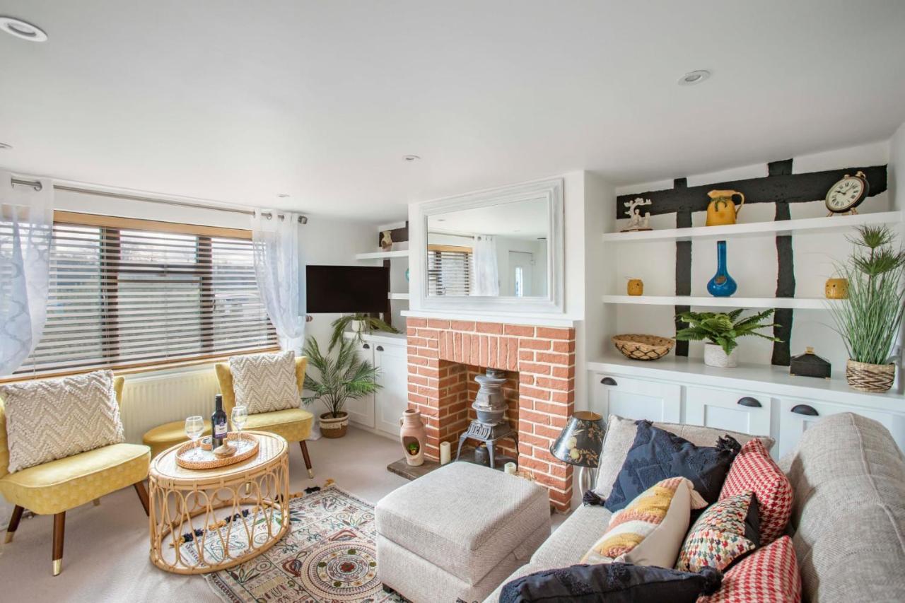 Stunning Character 2Bed Cottage In St Albans Wifi المظهر الخارجي الصورة