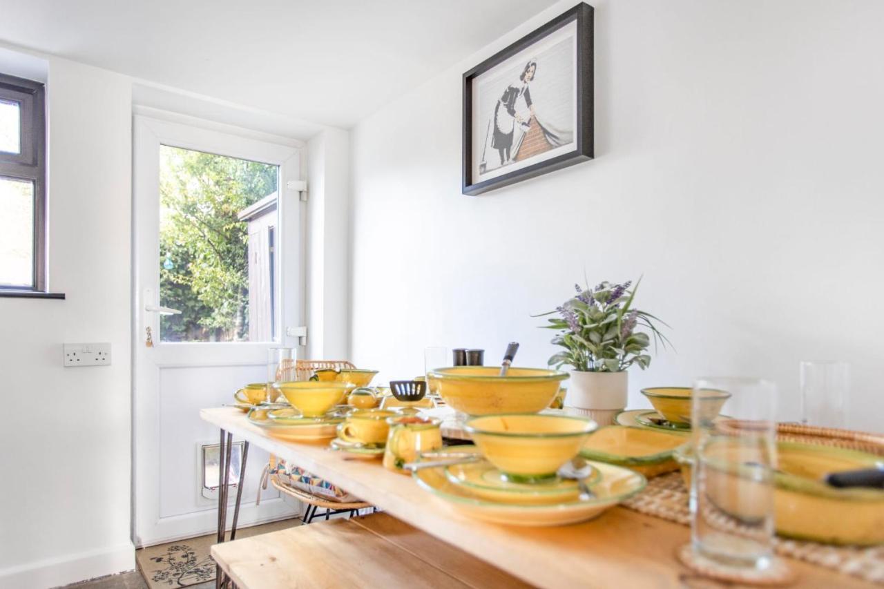 Stunning Character 2Bed Cottage In St Albans Wifi المظهر الخارجي الصورة