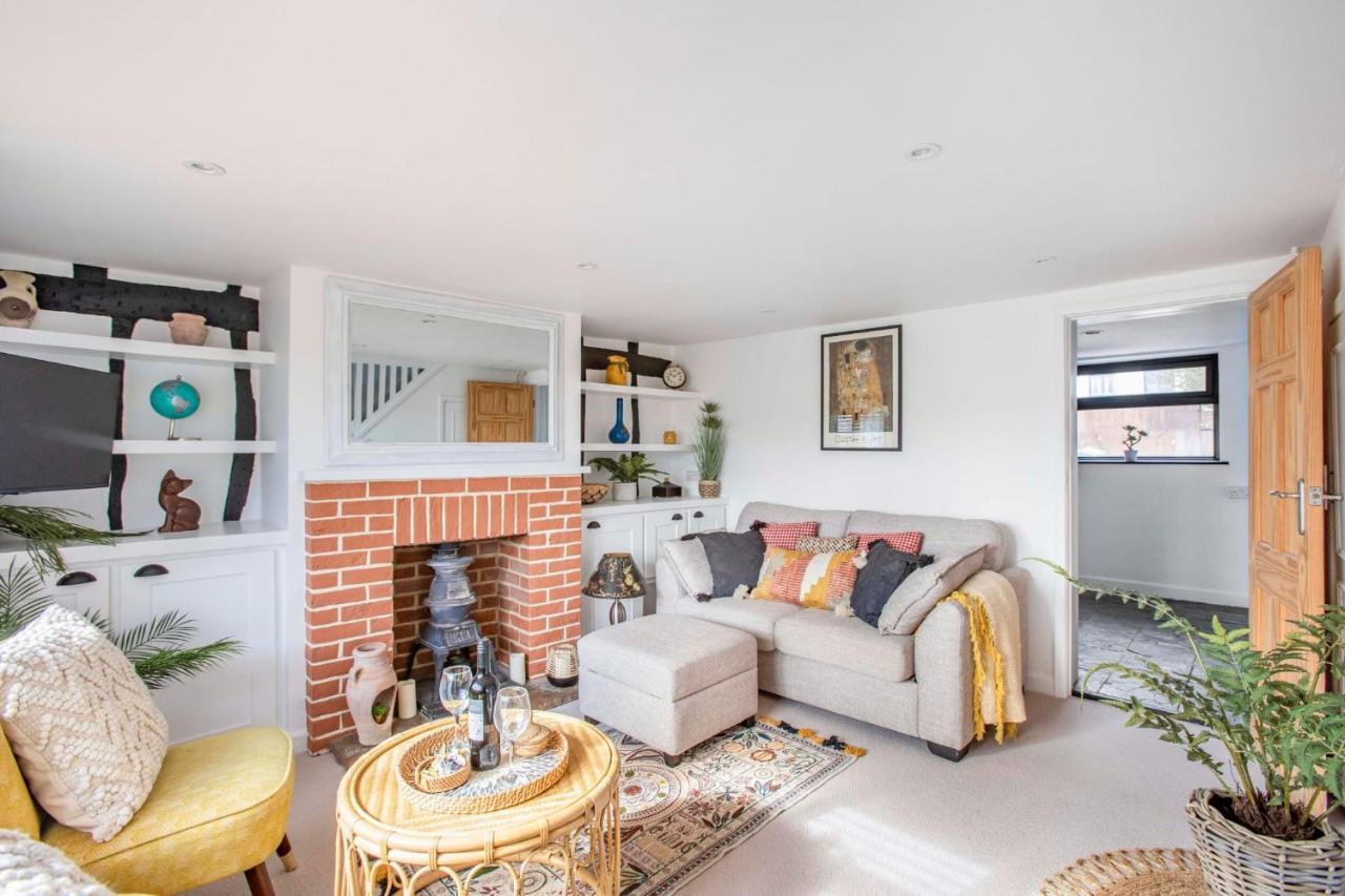 Stunning Character 2Bed Cottage In St Albans Wifi المظهر الخارجي الصورة